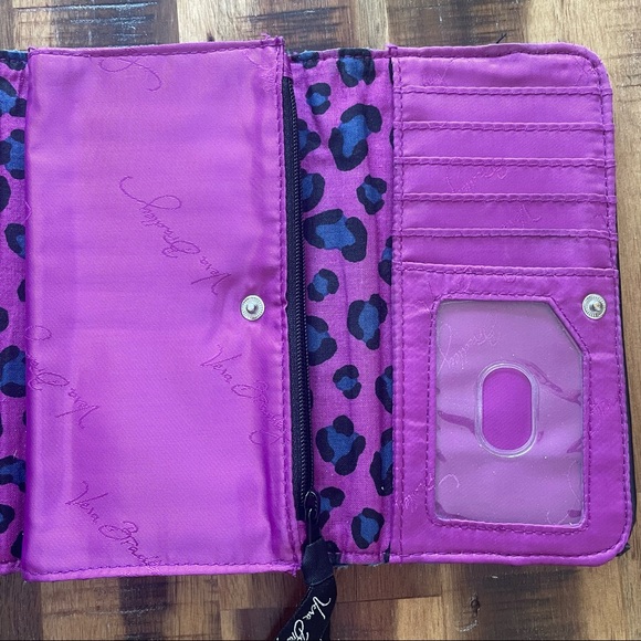 Cheetah Flower Trifold Wallet - Picture 5 of 12